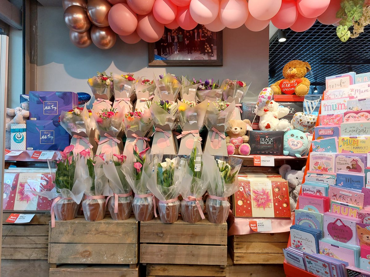GarveysAdare's tweet photo. 💝 Sweet treats for the weekend.

#GarveysCentra #Adare https://t.co/7ICza4NaoW