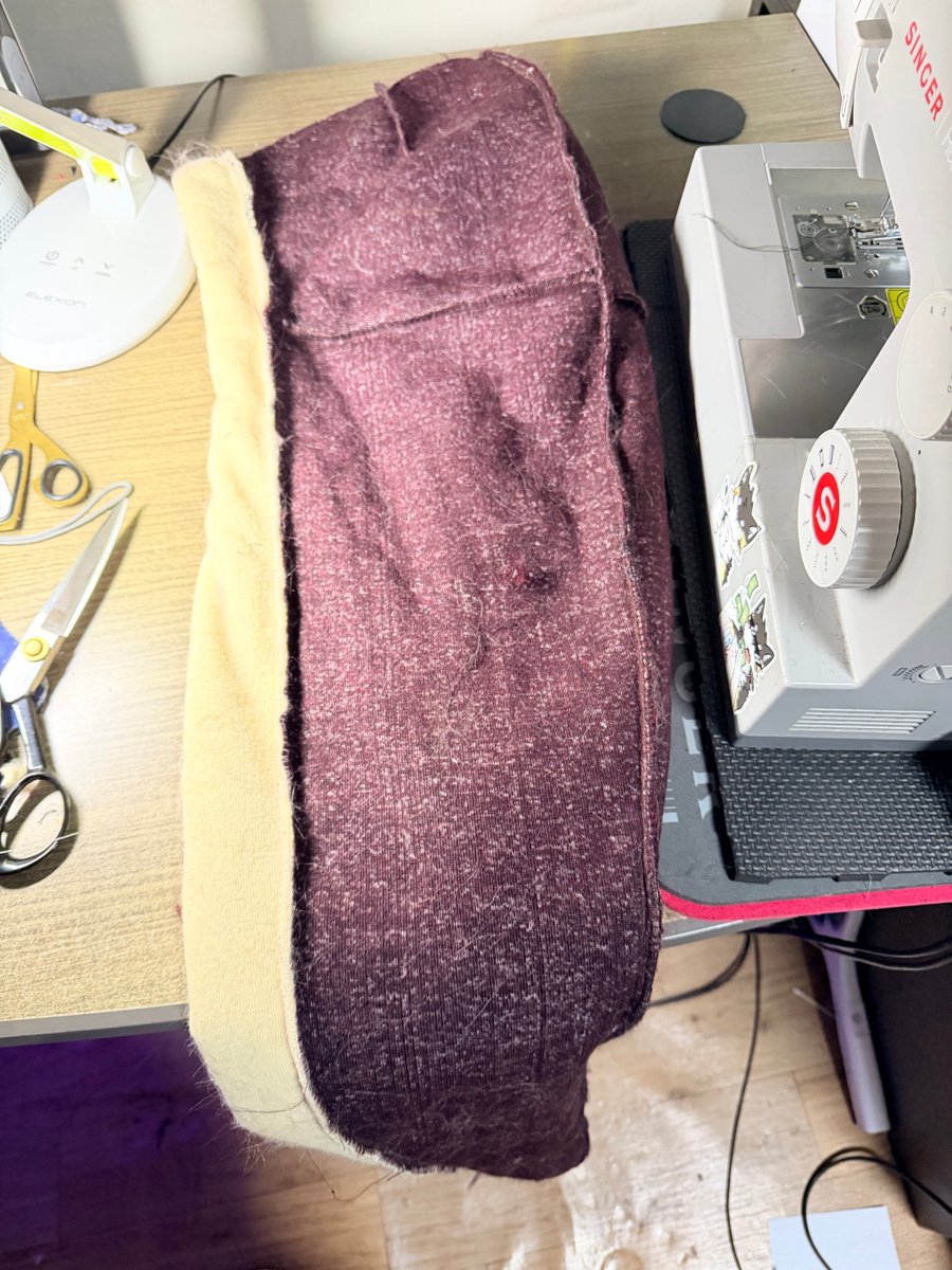 Shadowy Fursuit Studio™ tweet media