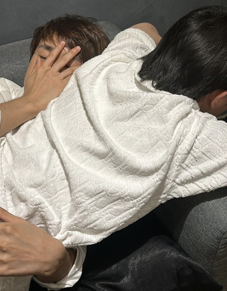 thamejun_'s tweet photo. #thamejun au

Title: My Mess

Description:
“He is such a mess”
“He is my mess”

Words Count: 6K+

https://t.co/41yr29kTs6

#williamjkp #nnutdan #nutwilliam https://t.co/sKhV1PvnH3
