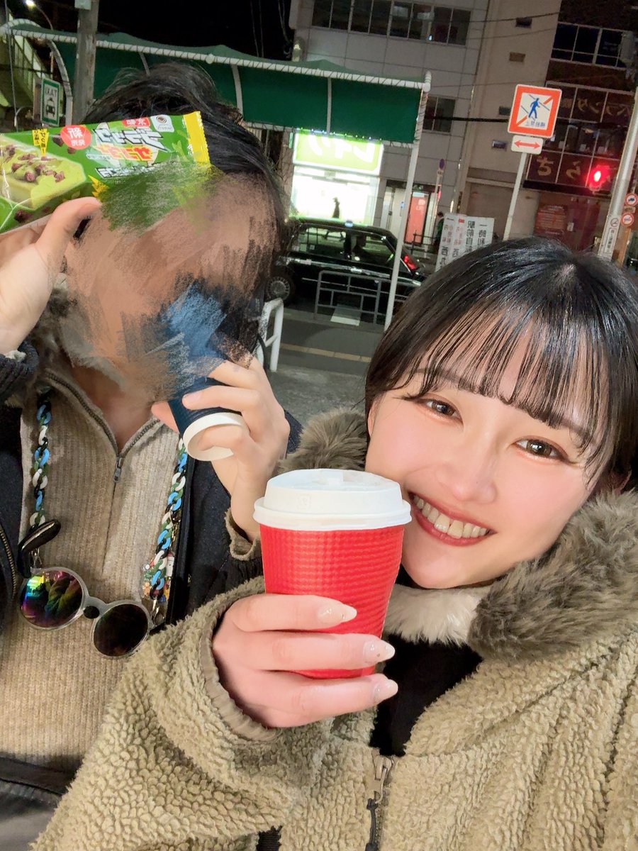 ut04_03's tweet photo. 兄とのユニバ楽しすぎてずっと話して笑ってたから喉ガラガラ https://t.co/GF2XEjAcU6
