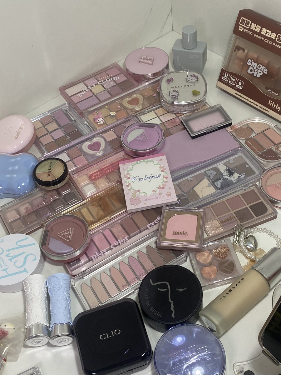 ✨มาค่าทุกคน ส่งต่อคสอ มีตา เเก้ม ปาก  200ชิ้น++ มีมากกว่าในภาพ อ่านก่อนเอฟ  ลง15/03 16.00

💓รี + ปัก เหมาส่ง 39฿(ยกเว้นพท.ห่างไกล)
#ส่งต่อ #ส่งต่อสกินแคร์ 
#ส่งต่อคสอ #ส่งต่อคสอมือ2 #คสอมือสอง 
#ส่งต่อเครื่องสำอาง #เครื่องสำอางมือสอง  #ส่งต่อสกินแคร์มือสอง #dasique 💗