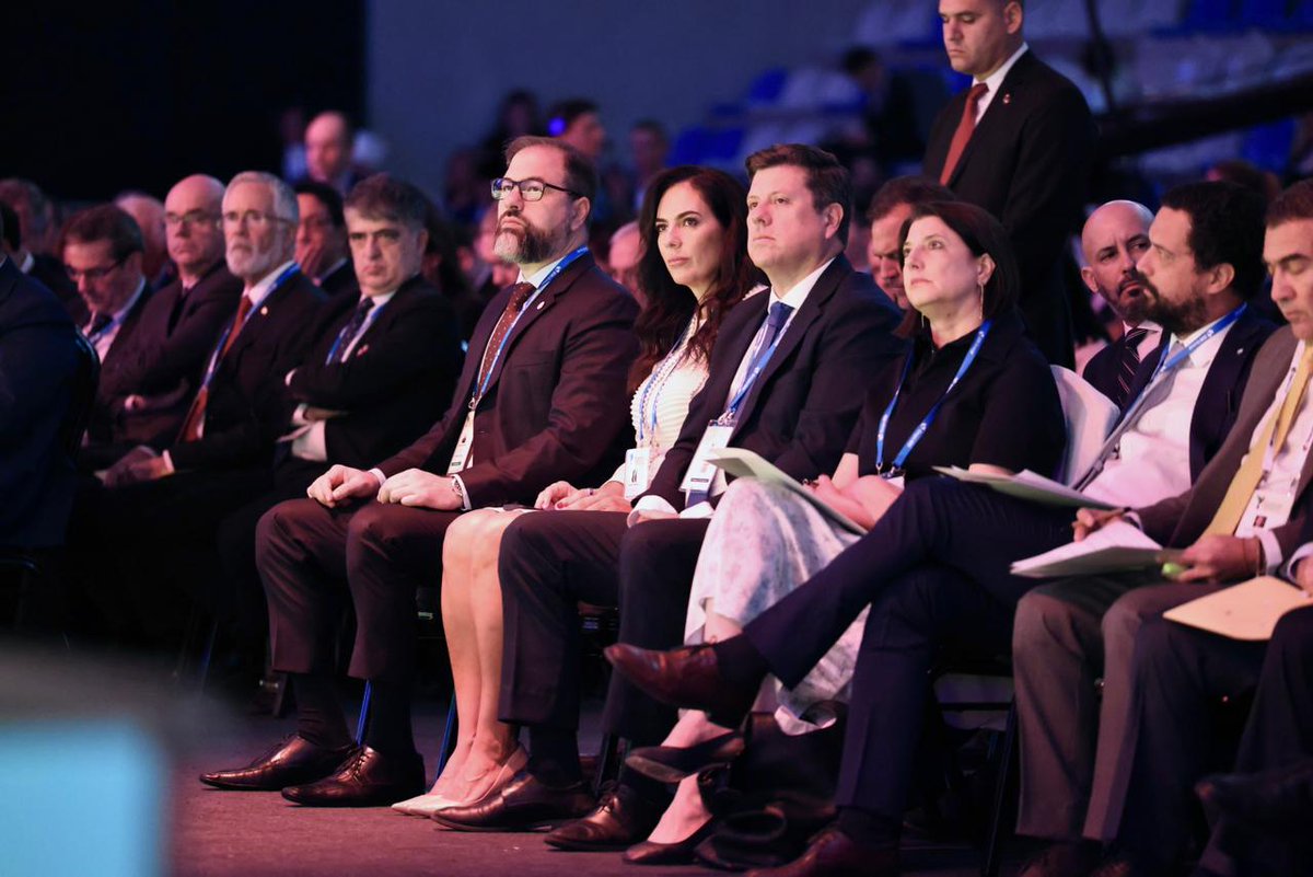 Claudia Centurión tweet media