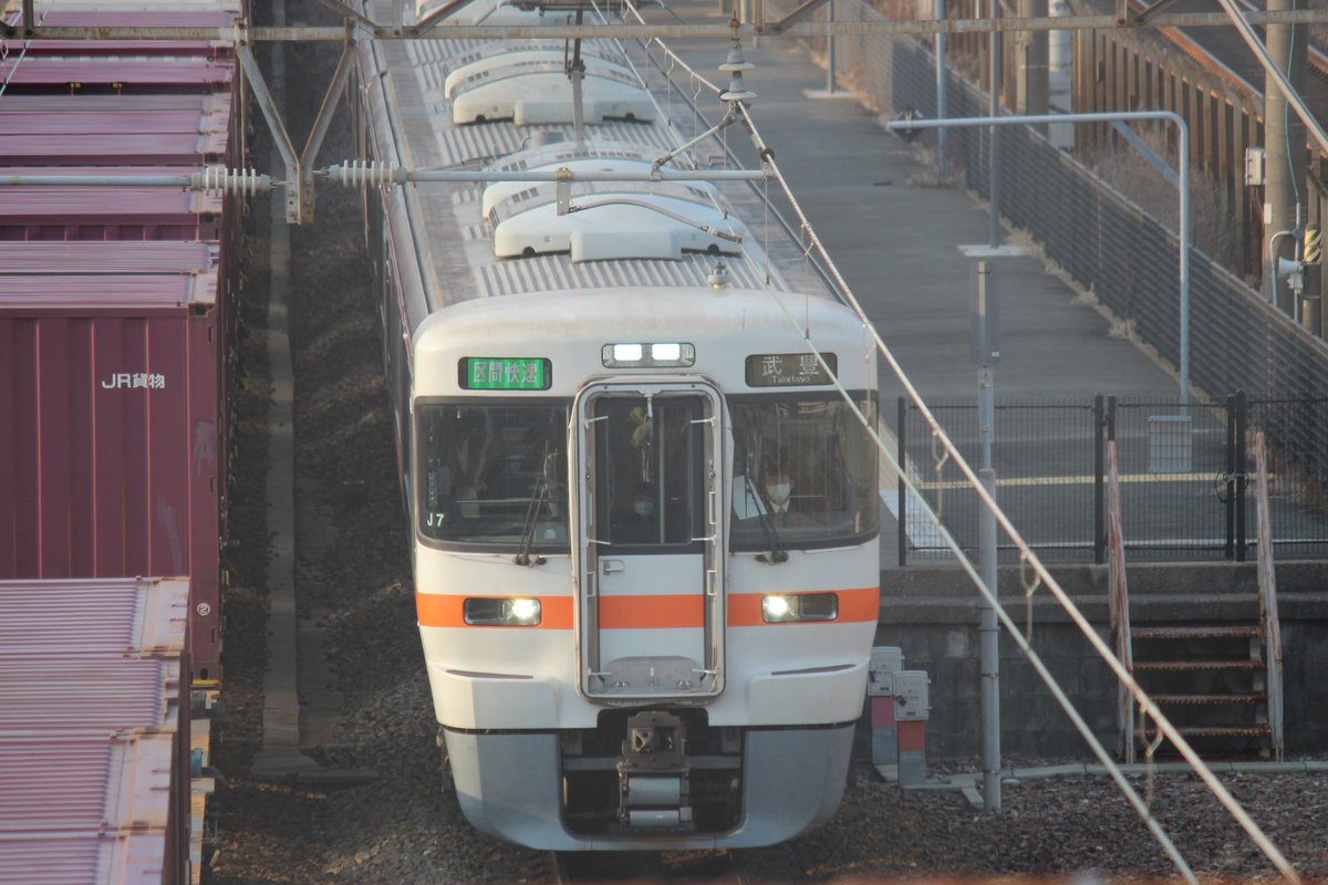 gitetsubito's tweet photo. 213系、115系G編成、武豊線313系、関西本線313系お疲れ様でした‼️
#ダイヤ改正 https://t.co/X3YuW0Ws8v