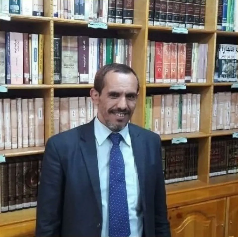 يرحب المركز الأمريكي للعدالة بالمذكرة الصادرة عن خمسة من المقررين الخواص وفرق العمل التابعة لمجلس حقوق الإنسان في الأمم المتحدة ، ويدعم توجيهها مساءلة قانونية مباشرة لحركة أنصار الله بصفتها سلطة أمر واقع في صنعاء ، إزاء الاعتقال التعسفي والممارسات التي ترقى إلى الإخفاء القسري بحق