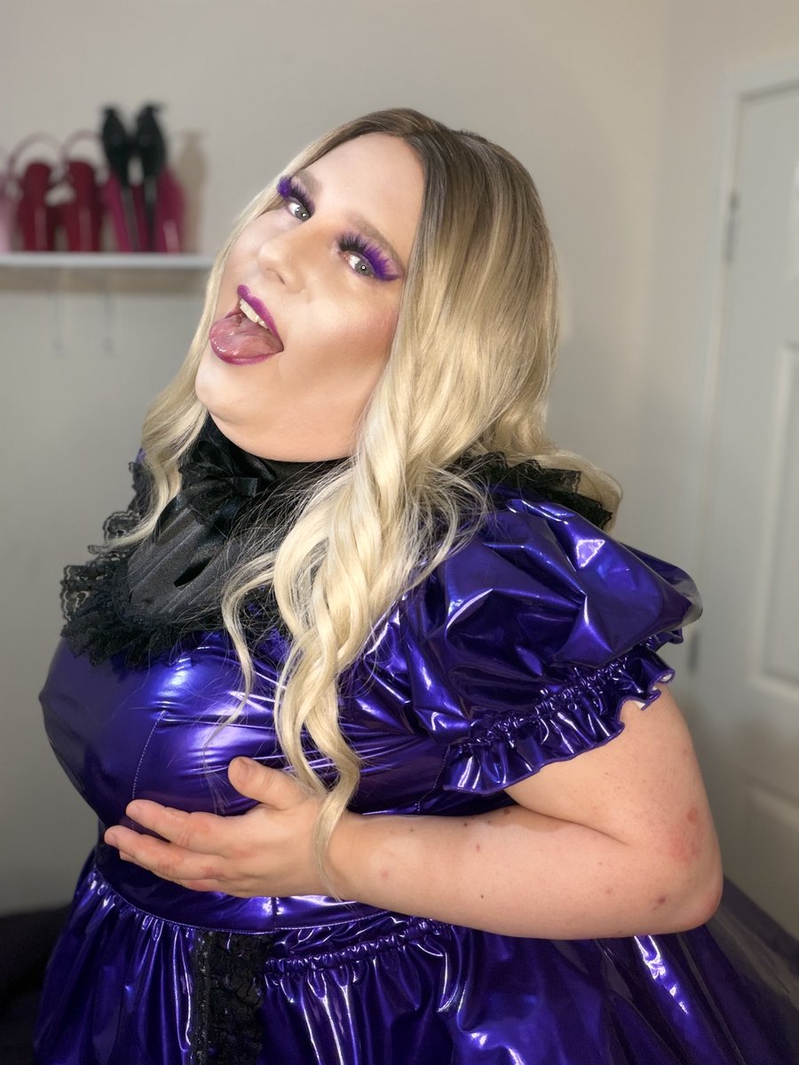 Sissy Sadie tweet media