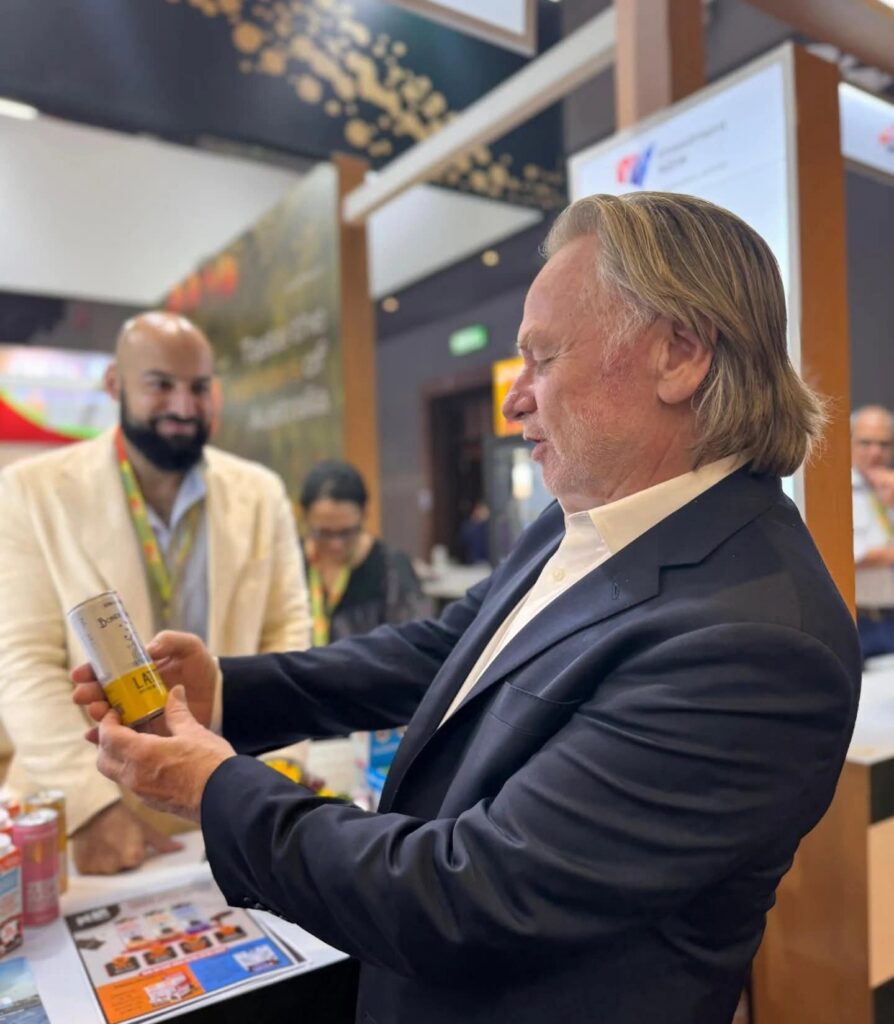 The_Indian_Sun's tweet image. #Australia showcases 44 #food &amp;amp; #beverage #exporters at #AAHAR2026 in #NewDelhi, its largest delegation yet. Products include #lamb, honey, #vegan pet food, leveraging the free trade agreement to meet rising Indian demand. #TheIndianSun @HCICanberra 

🔗 wp.me/p7ADtX-up9