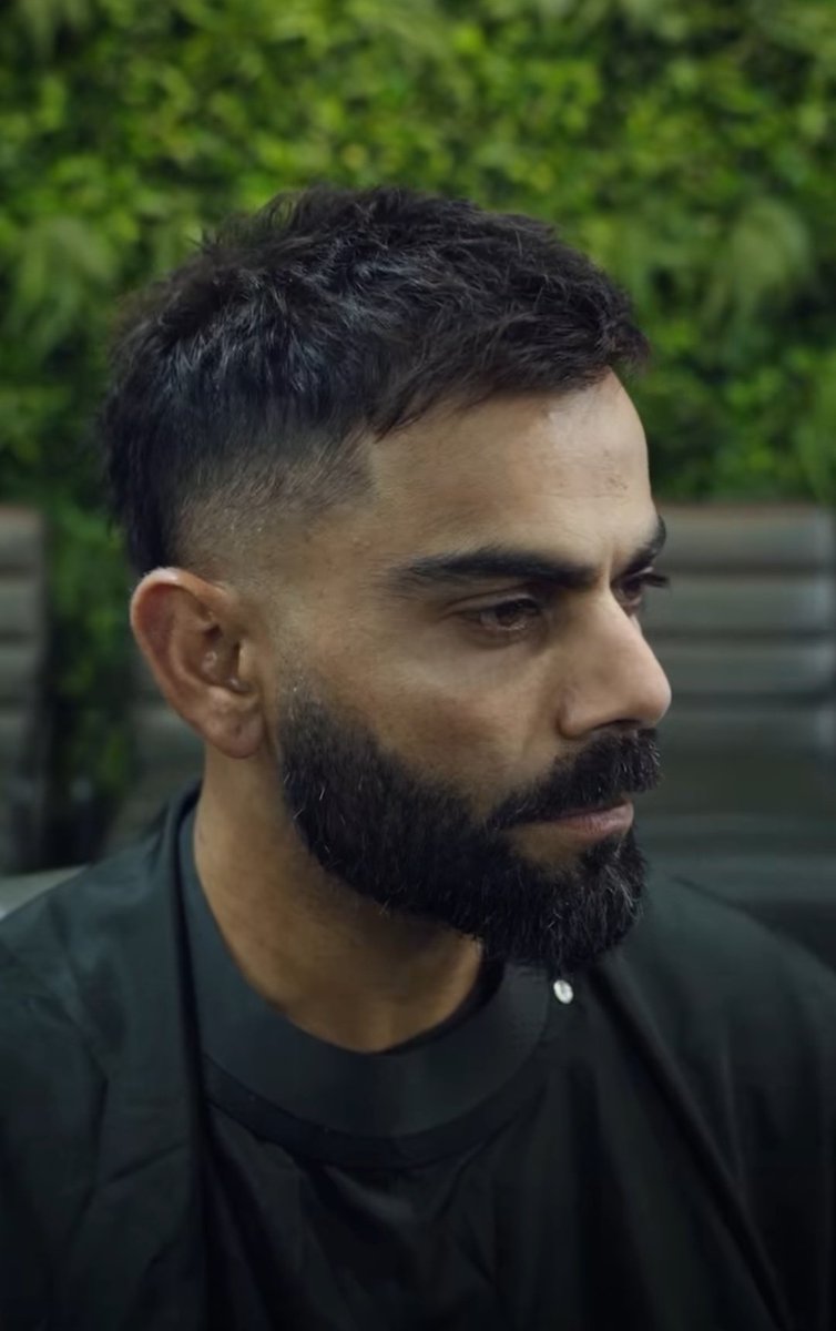 CricyANAND's tweet photo. Virat Kohli new hairstyle before IPL 2026.

King is ready to rule IPL again 🔥.

#ViratKohli𓃵 #IPL2026 #RCB https://t.co/nevxmvHVNV