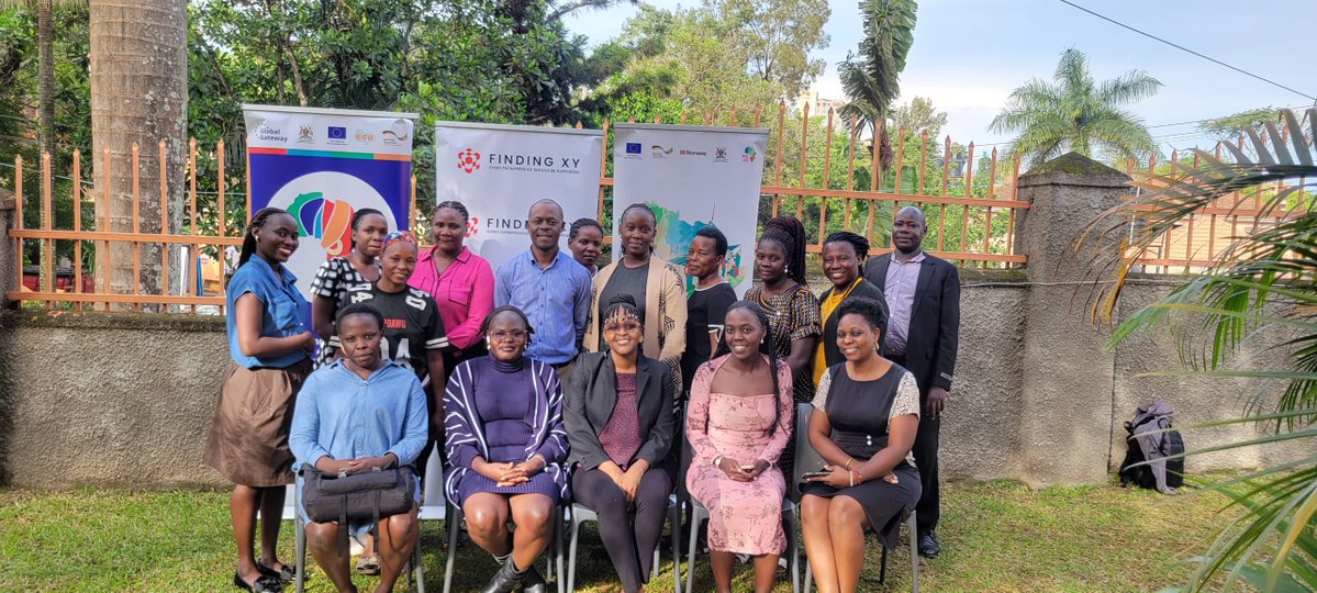 Finding XY tweet media