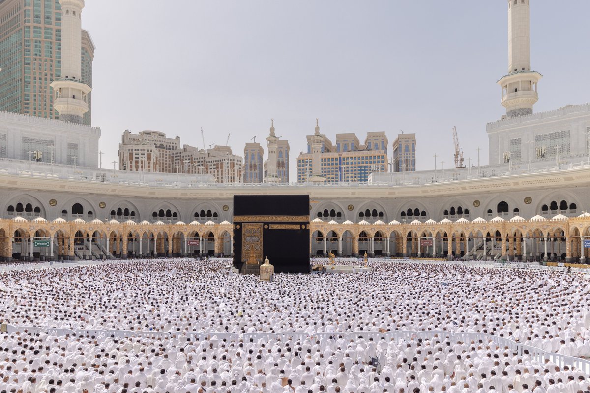 Alhamdhulillaah's tweet photo. The last Friday of Ramaḍān in the Masjid al-Haram https://t.co/zCSKGeysBx