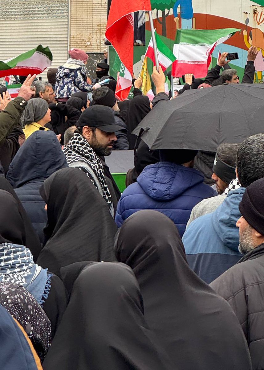 صفحه هواداران امیرحسین ثابتی tweet media