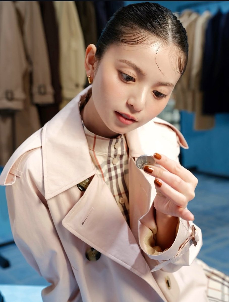 Asukaoff's tweet photo. BURBERRYよきや。。 https://t.co/URH8TgJBKd