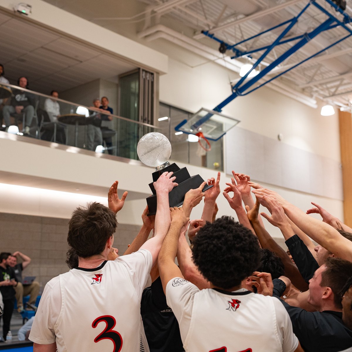 Dylan Thayer tweet media