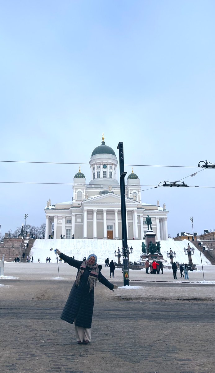 Esra Gülderen tweet media