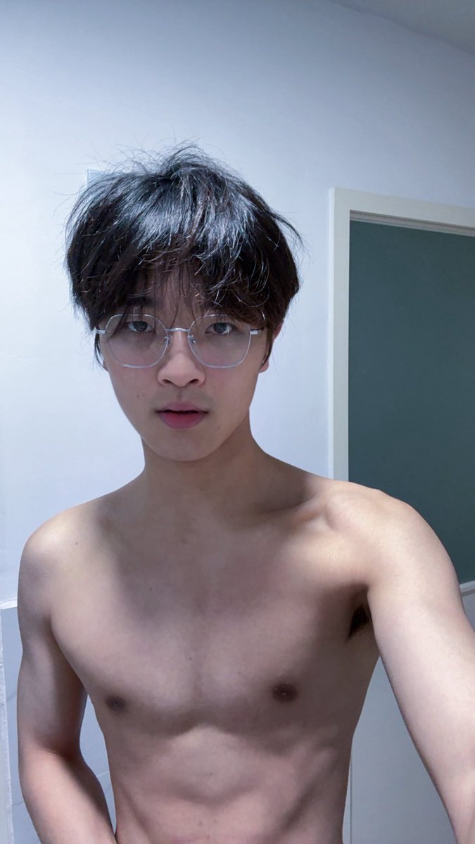 就哭了l tweet media