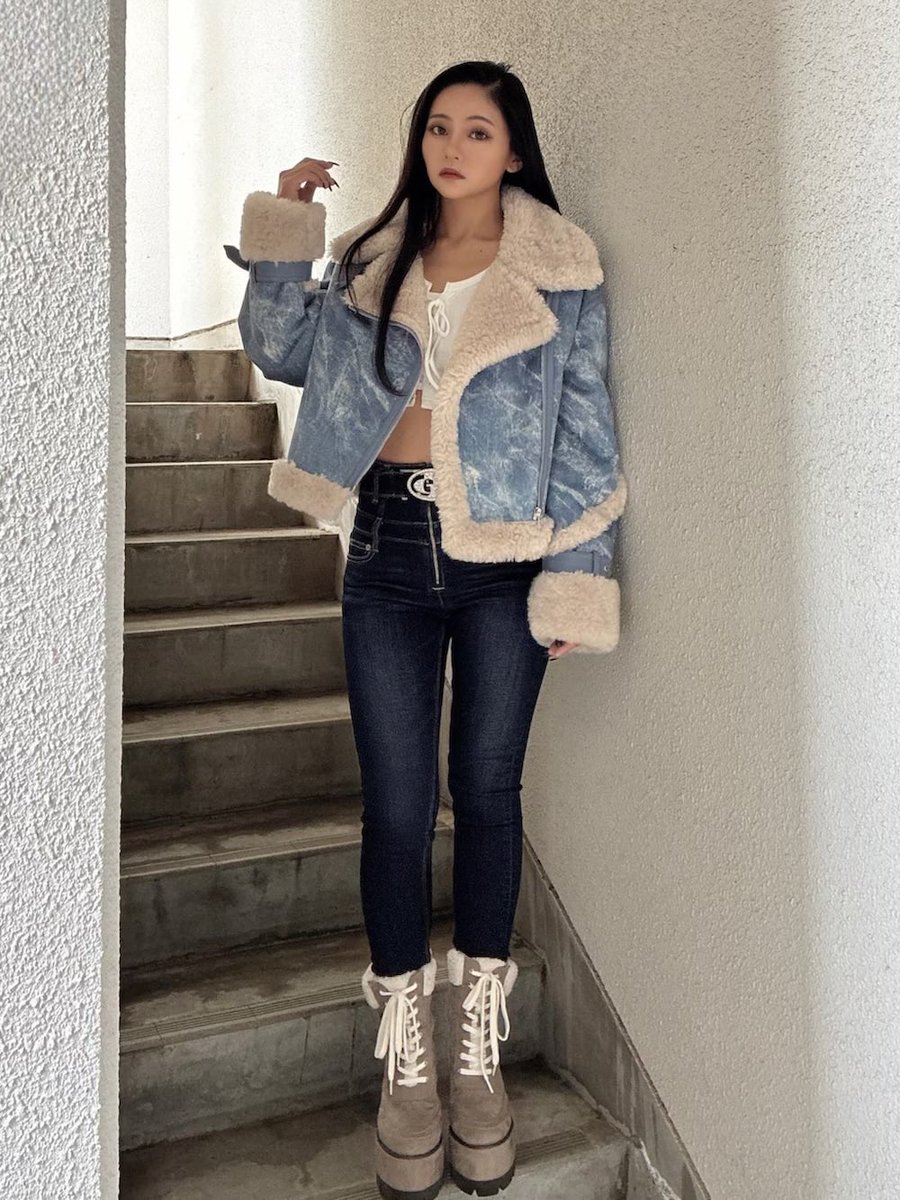 met_denim's tweet photo. 美人店員のharukaさん https://t.co/oK7Ig5825I