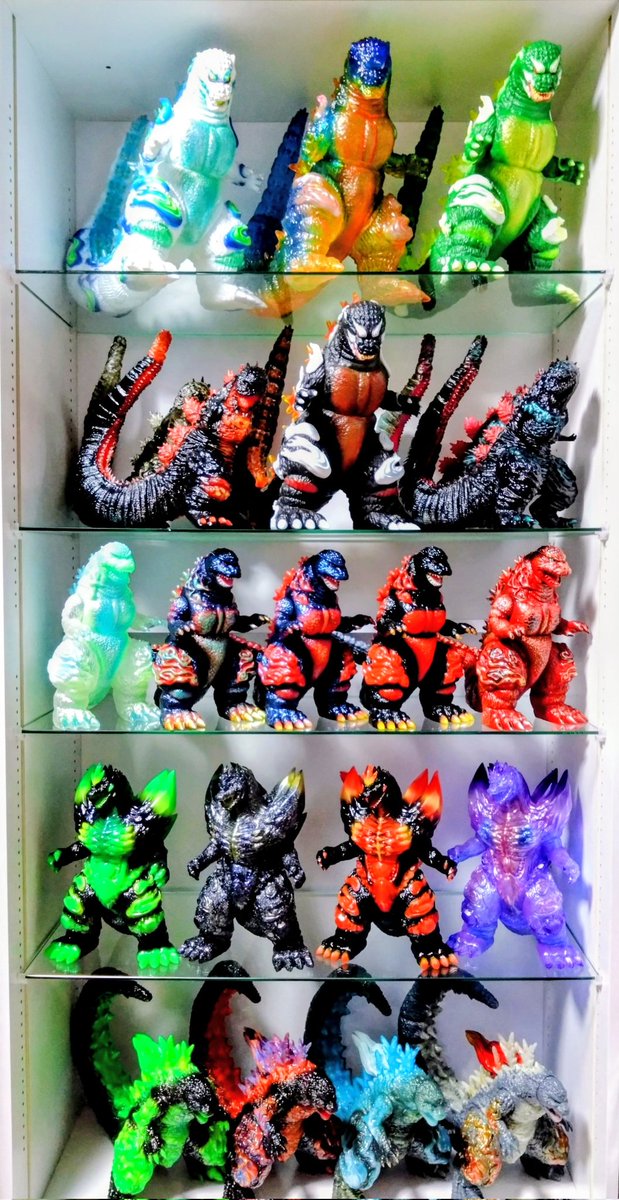 TbjzgDqr22gEMJ3's tweet photo. FrogTreeゴジラの配置更新🔥
スペースゴジラとマイゴジを追加しました✨️
#FrogTree
#ゴジラ
#GODZILLA
#ソフビ
#JAJANケース https://t.co/lvRQGdnNcN