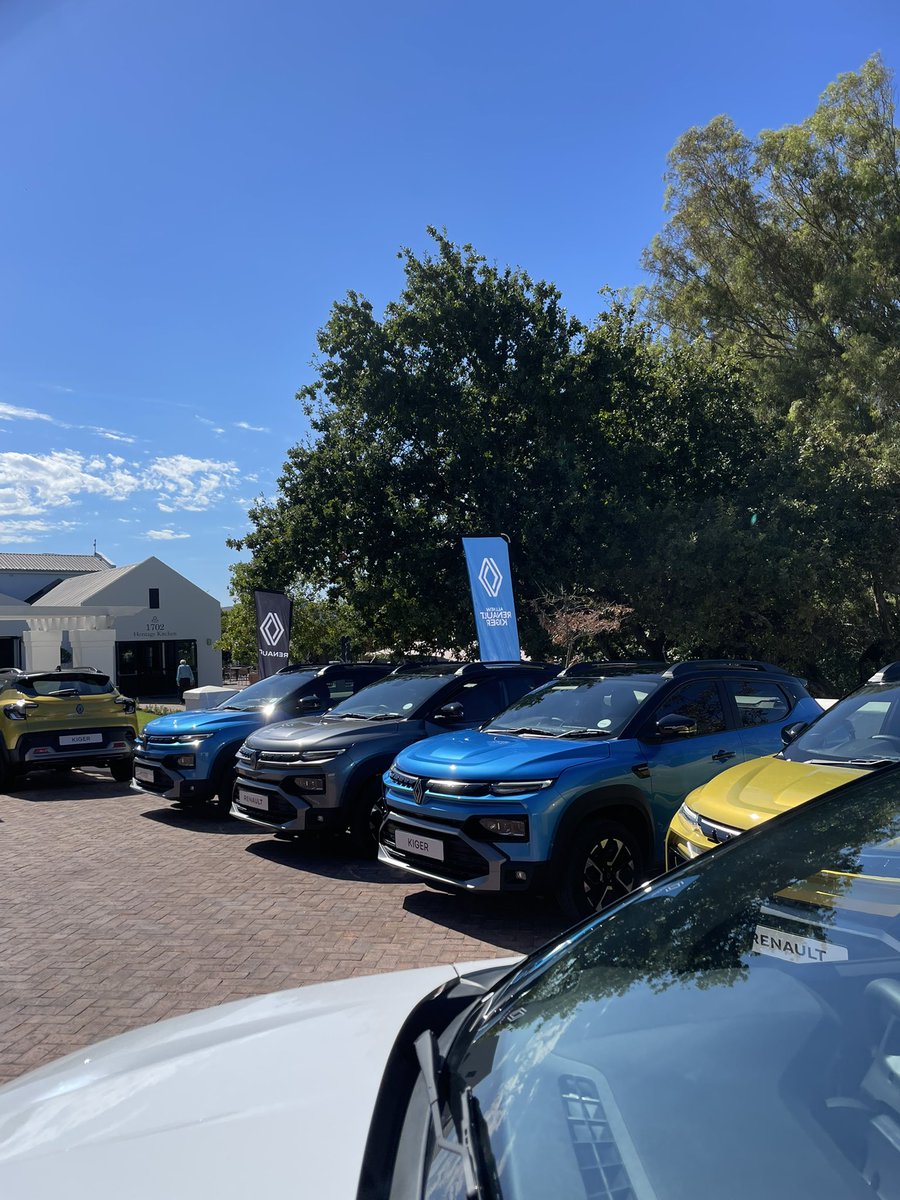 iMoto Online tweet media