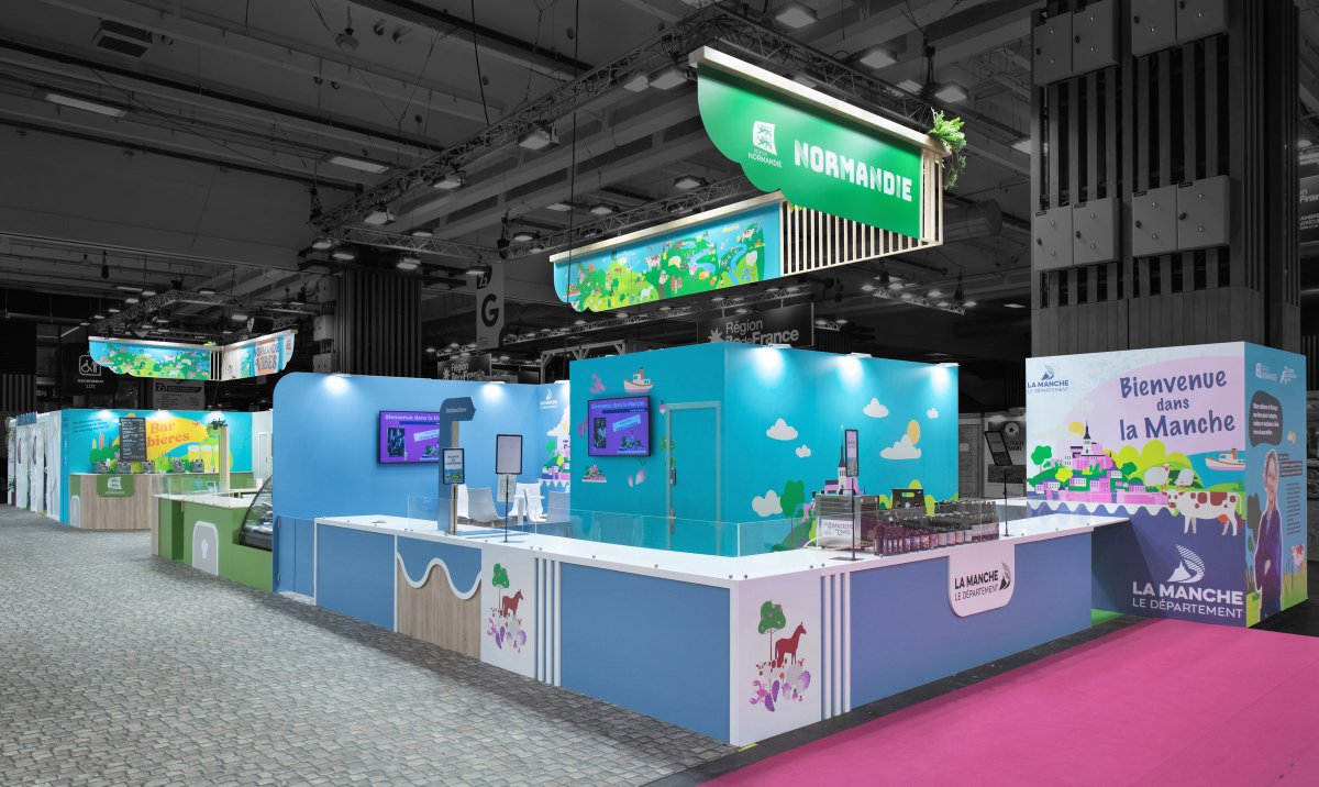 R2 Stand & Event tweet media