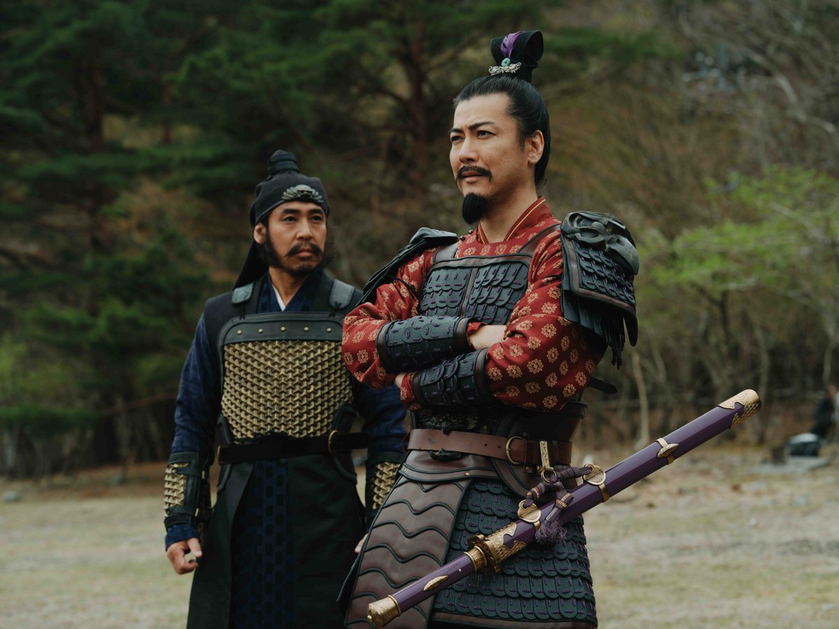 suikoden_drama's tweet photo. #ドラマ水滸伝
⋱\ ⚔️今夜よる𝟏𝟎時、集結せよ💥 /⋰
⠀
✐☡第𝟓話の必見ポイント
﹌﹌﹌﹌﹌﹌﹌﹌﹌﹌﹌
✔楊志(#満島真之介)を同志に加えるべく、宋江(#織田裕二)らが動き出す！
⠀
✔宋江の同志である武松(#伊藤健太郎)が登場👊
⠀
✔「青蓮寺」が托塔天王(#反町隆史)の正体に迫る...？
⠀
ぜひご覧ください！
⠀
▼視聴は𝐖𝐎𝐖𝐎𝐖・𝐋𝐞𝐦𝐢𝐧𝐨｜詳しくは公式HPへ🚩
https://t.co/crBvwOqCN4