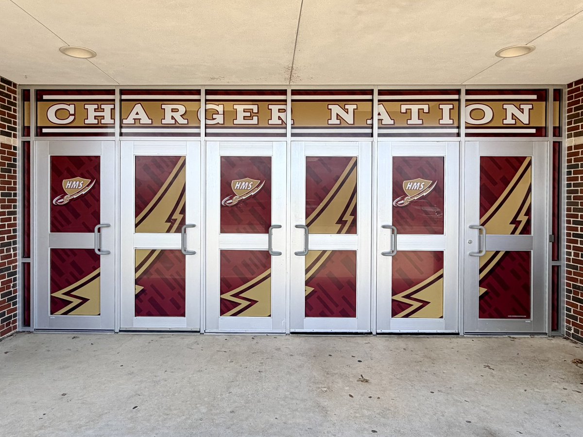 Waterboy_Miles's tweet image. It’s always a great Friday when I get to see a new @waterboy_tx project installed! Hillwood MS entrances are a great start to a new partnership for us, and we are excited to continue on upcoming projects!
#WaterboyGraphics #WeBrandBig #WhenCultureMatters #CampusBranding #Branding