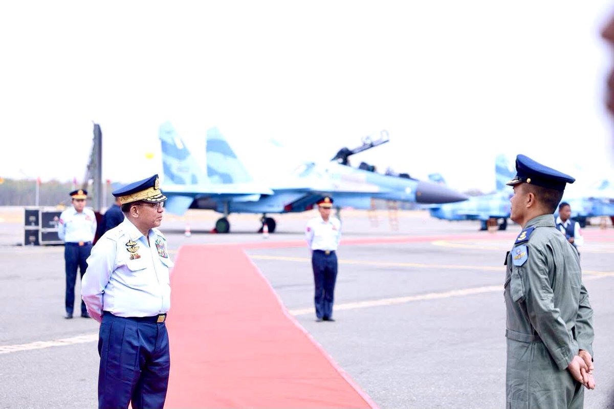 KoPhone65061643's tweet image. Commissioning Ceremony: New aircrafts commissioned into service 
myanmaritv.com/news/commissio……
:
Credit: #mitv