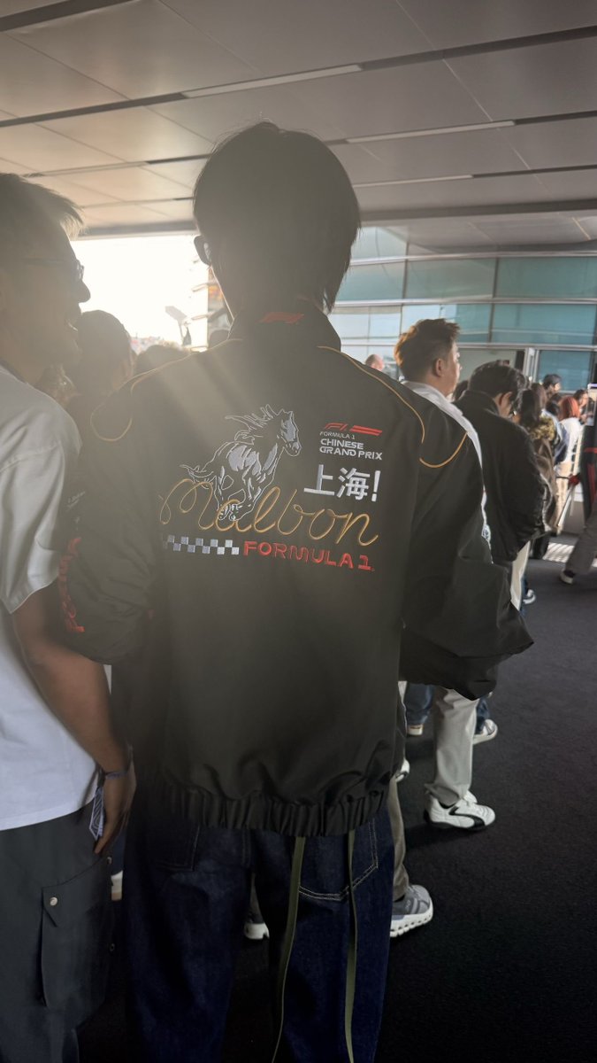 เห็นน้องมีเวลาให้งานอดิเรกที่ชอบละมันดีนะะะ ช่วงพักถ่ายละครคือใช้ชีวิตสุดๆ ~

#周柯宇 #โจวเคออวี่ #ZhouKeyu #DanielZhou