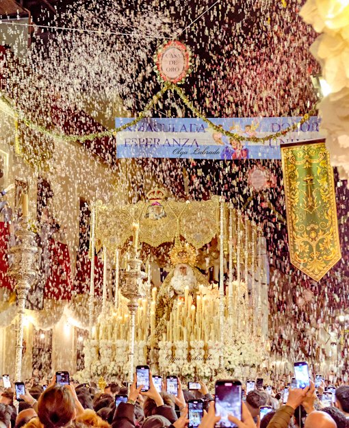 Viernes...
Al final todo lo que quiero es verte amanecer.