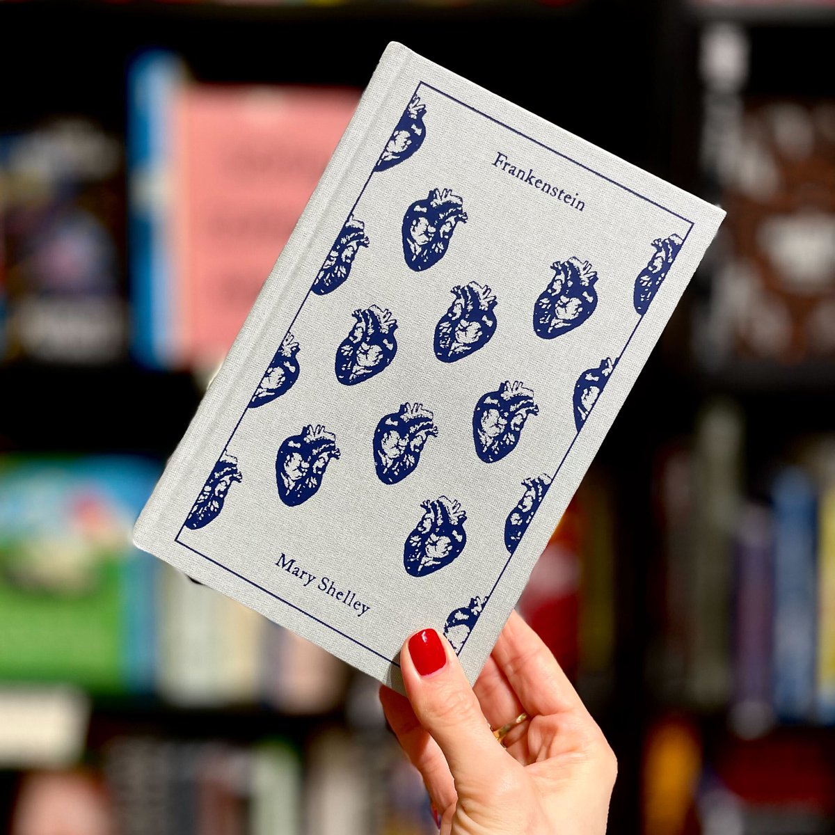 Waterstones tweet media