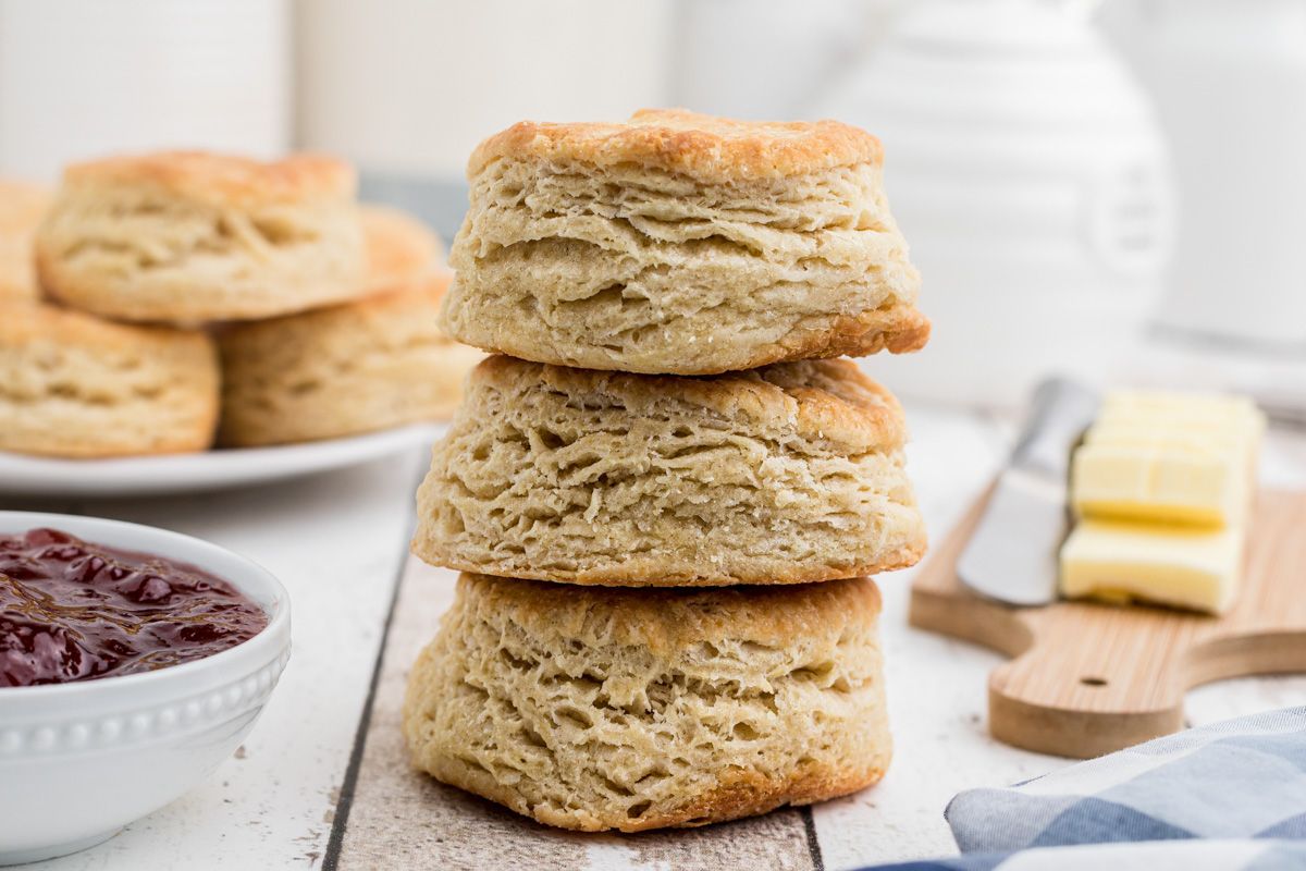 kyleecooks's tweet image. Buttermilk biscuits with flaky layers, that are super easy to make. You'll never bother with canned biscuits again! Freezer instructions included #biscuits #buttermilk #homemade #recipe #baking #kyleecooks kyleecooks.com/buttermilk-bis…