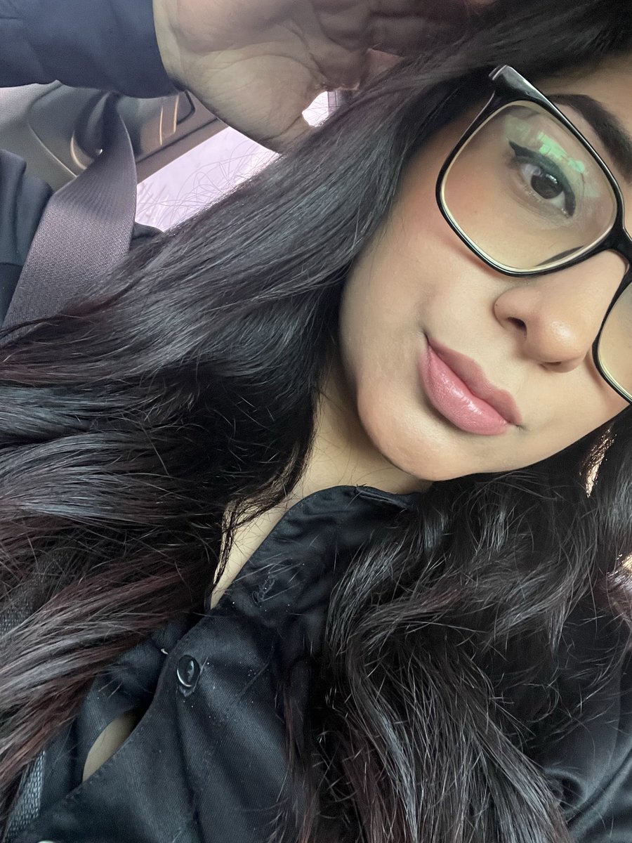 Cinthia de León🖤 tweet media