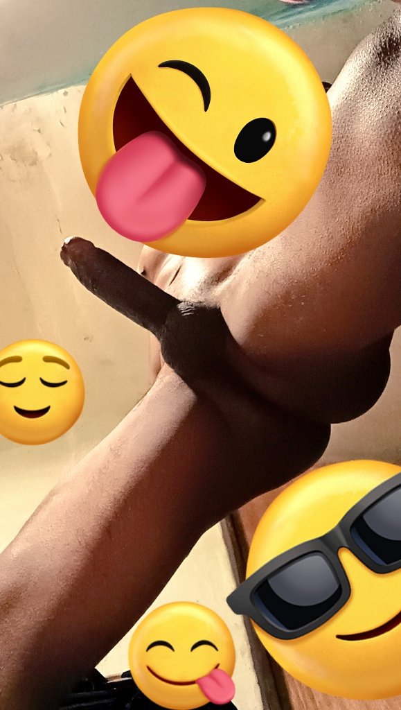 No vas a querer mami ... Limpia, huele bien , 0 infecciones, respetuoso etc ... Avísame y se hace.

🙋🏾‍♂️🙋🏾‍♂️🍫🥵🥛