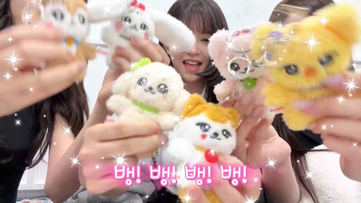 🎥
뮤직뱅크 1위 기념 아이브 대기실 극장 

youtu.be/iEoaV_IcNGY

#IVE #아이브 
#REVIVE_PLUS 
#BANGBANG #IVE_BANGBANG 
#BLACKHOLE #IVE_BLACKHOLE