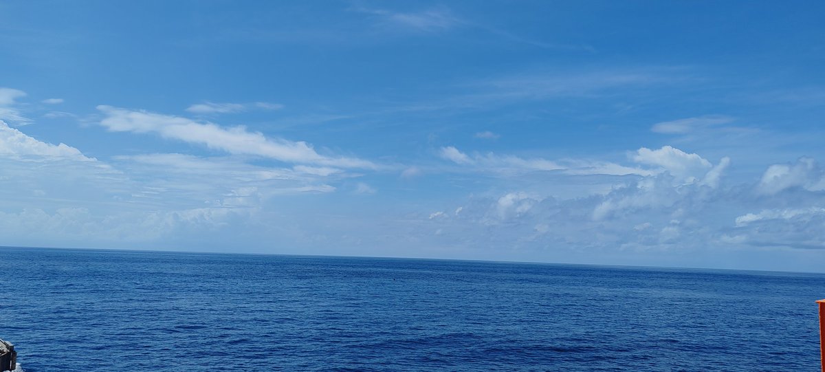 CAPT. PARA8OLIC TOBLERONE tweet media