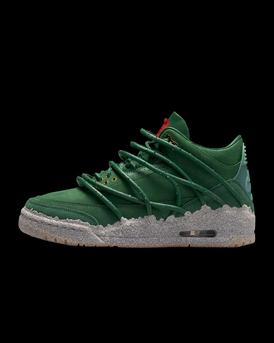 dadeasskickz's tweet photo. Less than 3k pairs on SNKRS tomorrow GOOD LUCK @TEYANATAYLOR IF I DONT GET A PAIR AGAIN IM CRASHING OUT 🌚🤷🏽‍♂️ https://t.co/CLC4VlKc1s