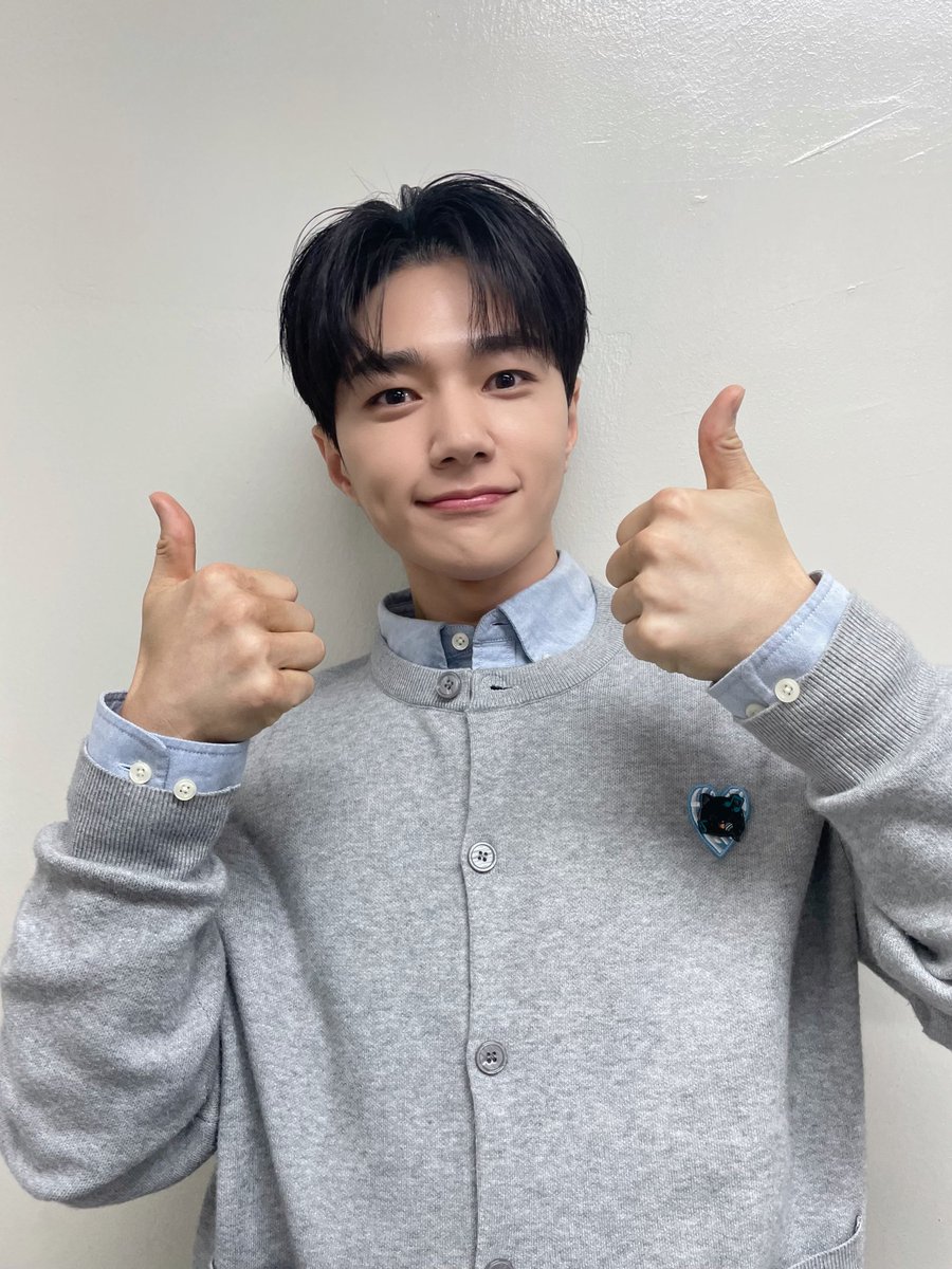 KIM MYUNGSOO(L) tweet media