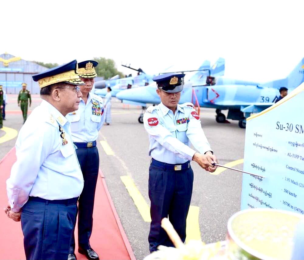 KoPhone65061643's tweet image. Commissioning Ceremony: New aircrafts commissioned into service 
myanmaritv.com/news/commissio……
:
Credit: #mitv