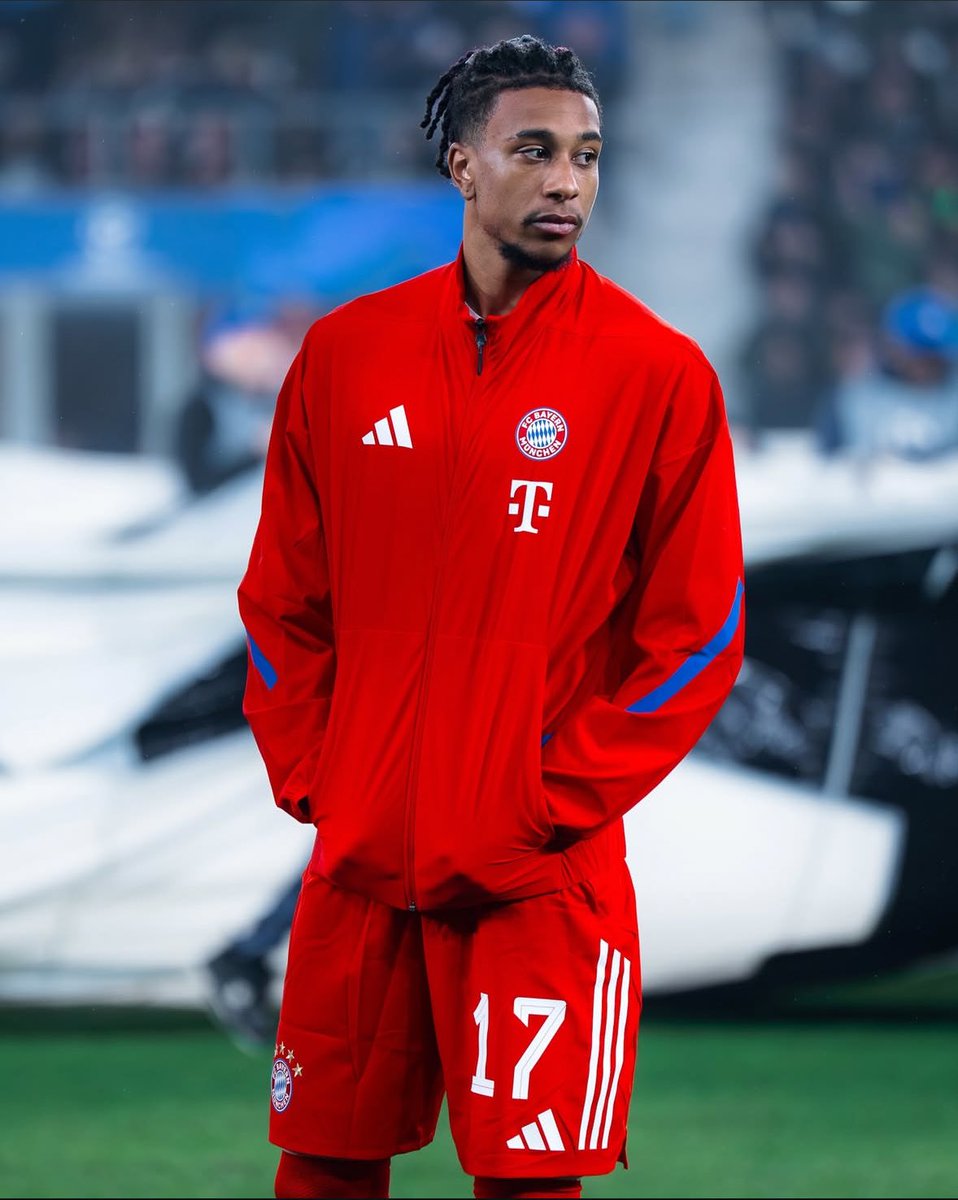 Footballtweet's tweet image. Yeah okay, Michael Olise is good at football. Very good, sure. 

But have you 𝗦𝗘𝗘𝗡 how cool he is? Mr. Nonchalant. 🥶