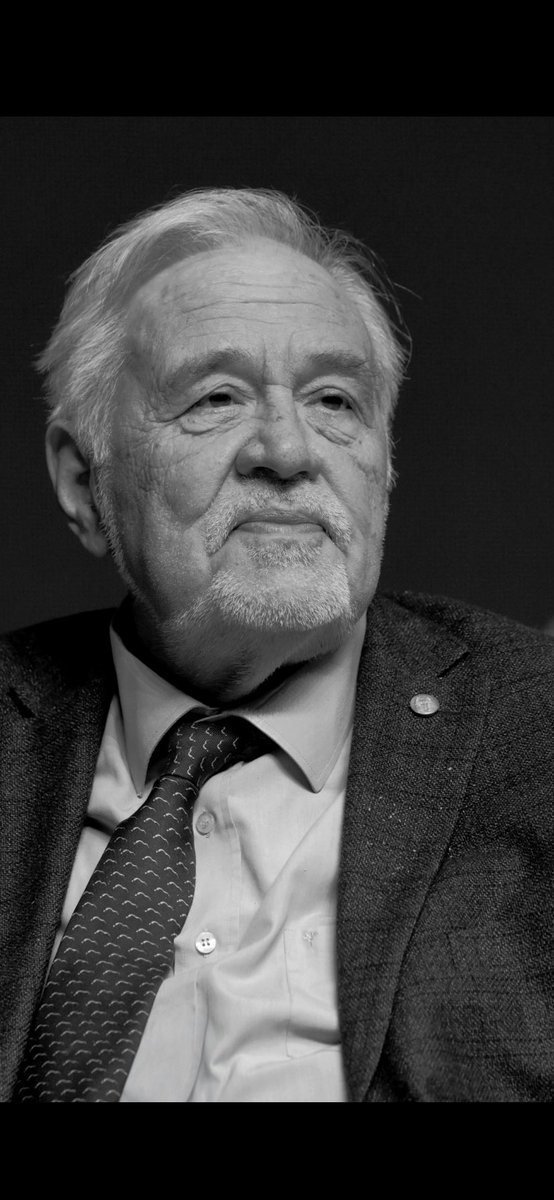 aalpkrt's tweet photo. Prof. Dr. İlber Ortaylı çok değerli bir tarihçiydi. Kaleme aldığı kitapları, kendine has üslubu, tavrı ve tarzıyla bizlere tarihi sevdirdi.

İlber Hoca’ya Allah’tan rahmet; ailesine, yakınlarına ve tüm sevenlerine başsağlığı diliyorum. 

Mekânı cennet olsun. #ilberortayli https://t.co/09fBUess9f