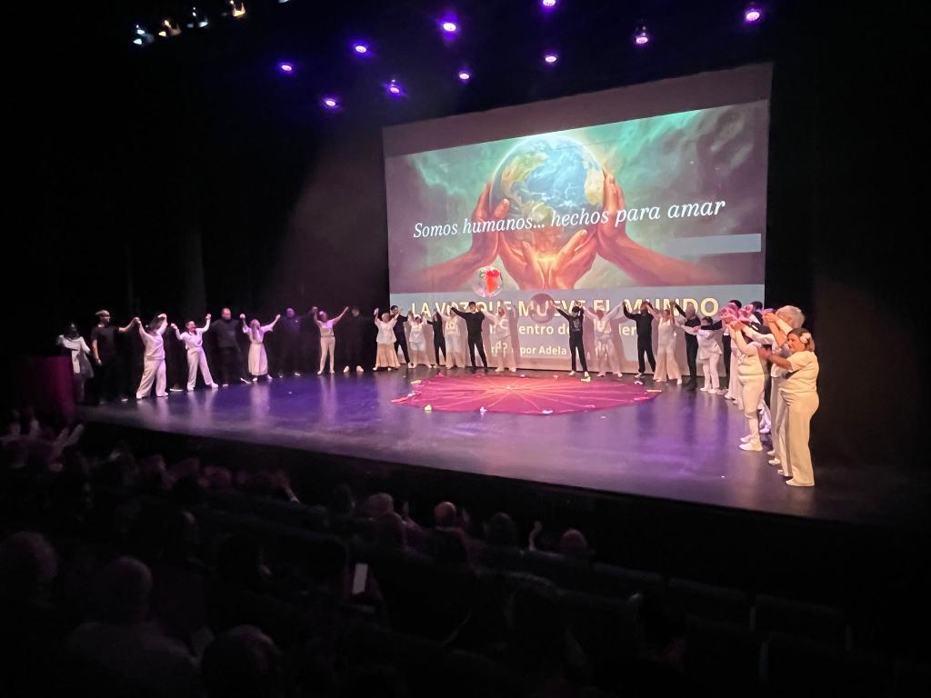 PPAguilas's tweet photo. En el estreno de “La voz que mueve el mundo” con motivo del 8M en el Auditorio Infanta Doña Elena.

Enhorabuena a Sociedad Fénix y al Centro de la Mujer de Águilas, y también a Yampo Teatro e Imagine Teatro por sus proyectos premiados, “Mujer tenías que ser” y “Pepin”. https://t.co/SNTTujuExX