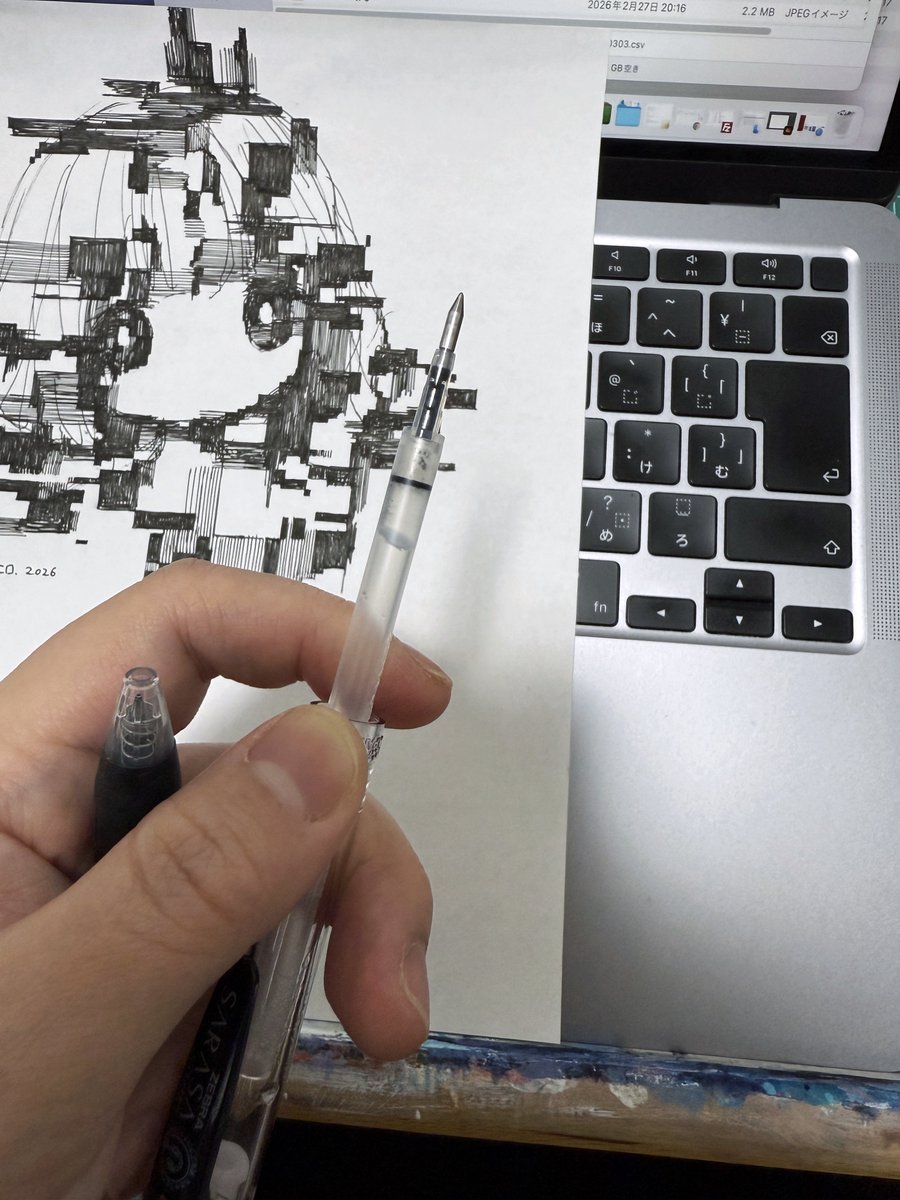 a_m_mococo's tweet image. ボールペンを限界ギリギリまで使った