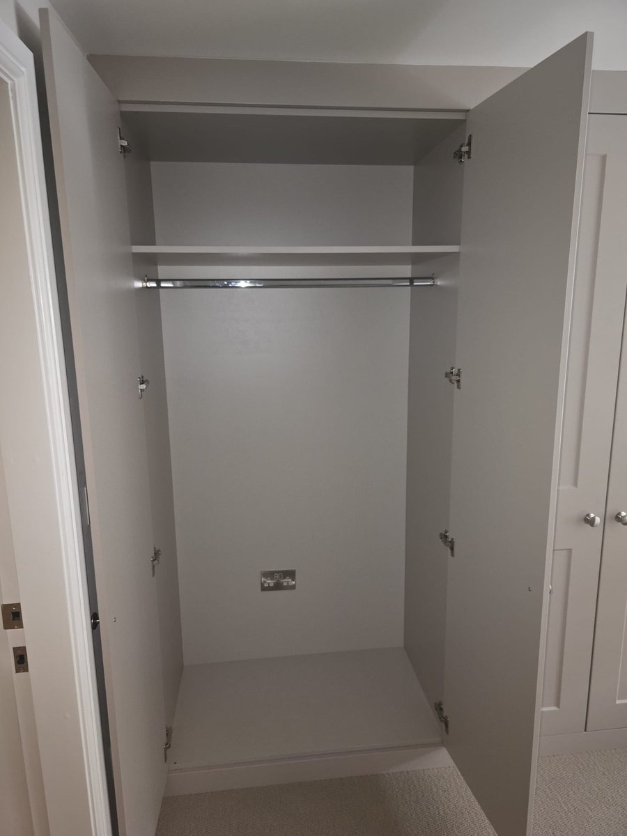 VieManchester's tweet photo. Kitchens &amp; Bedrooms by Vie,
Unit 17 Stretford Motorway Est, off Barton Dock Road Trafford Park 
M32 0ZH 0161-230-0700
sales@viehome.co.uk
https://t.co/yifOfU6E84
#kitchens #urmston #flixton #bedrooms #stretford #m41
2nd Bedroom for a repeat customer 
In Welsford Cashmere Range https://t.co/RxmcnT7EnE