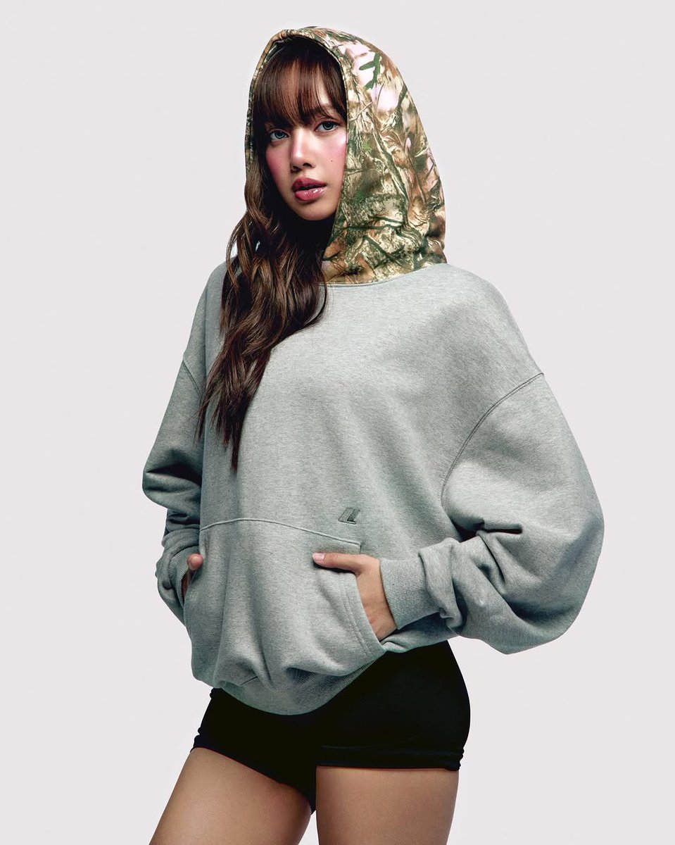 ♡LISA Fan✩ tweet media