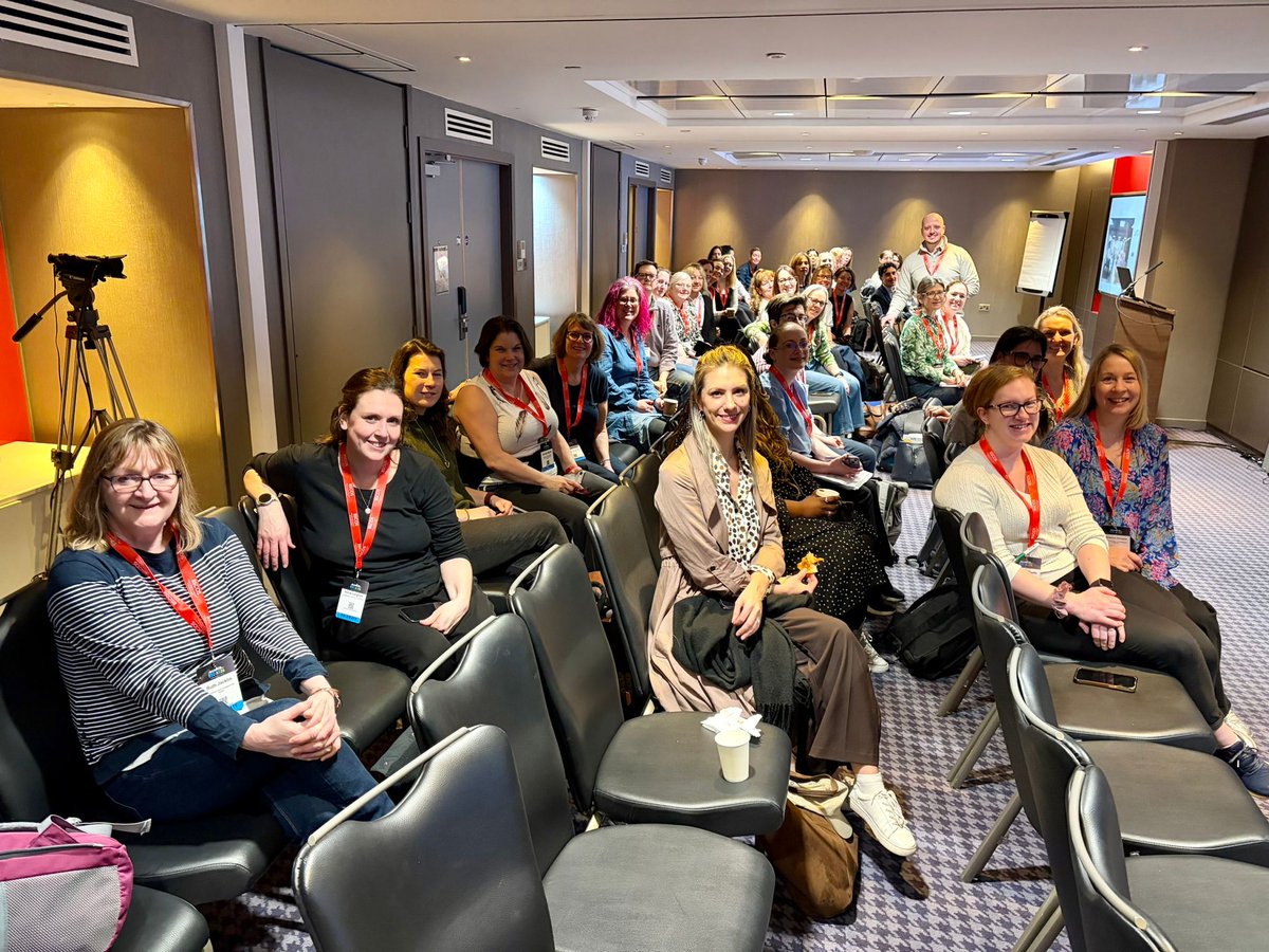 BSCOS_UK's tweet photo. Great turnout for AHP session at #BSCOS26 
🔹 Craig Walsh – Affiliate bursary insights on measuring pin site infections
🔹 Anne McNee &amp; Christine Douglas – updates on toe walking &amp; fixed contractures
🔹 Cat, Shola &amp; Nicole – psychology in children’s orthopaedics
@GallowayAdam . https://t.co/yc1TL0vwW8