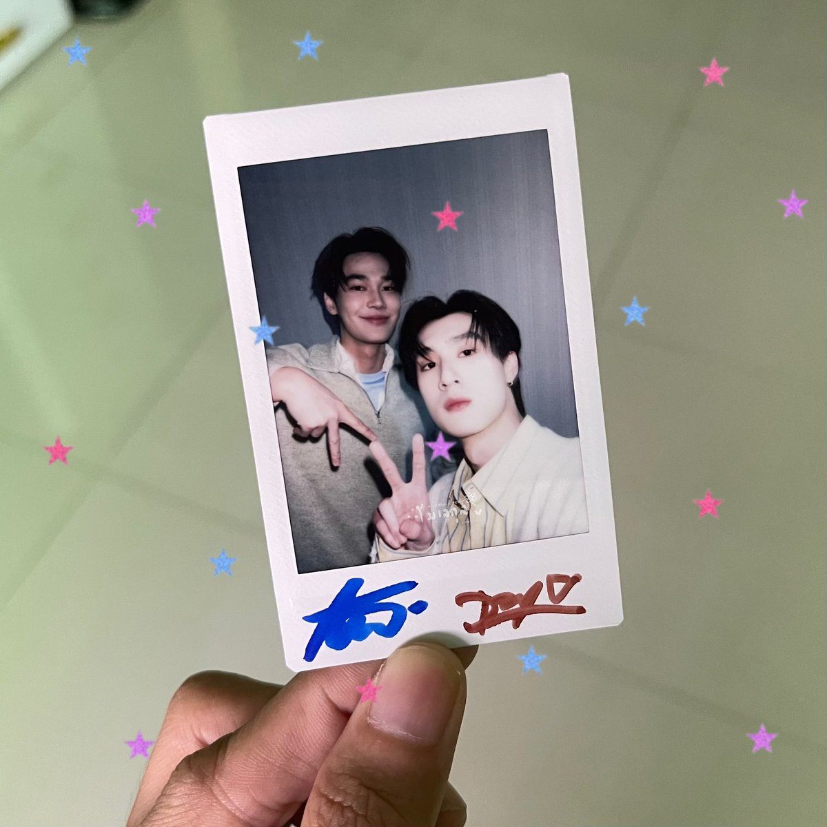 เรยยยล่ะ มีไปต่อนิ้วกับธี ชอบค่ะท่าใหม่ๆ🤣

#dew_jsu #tee_vtp