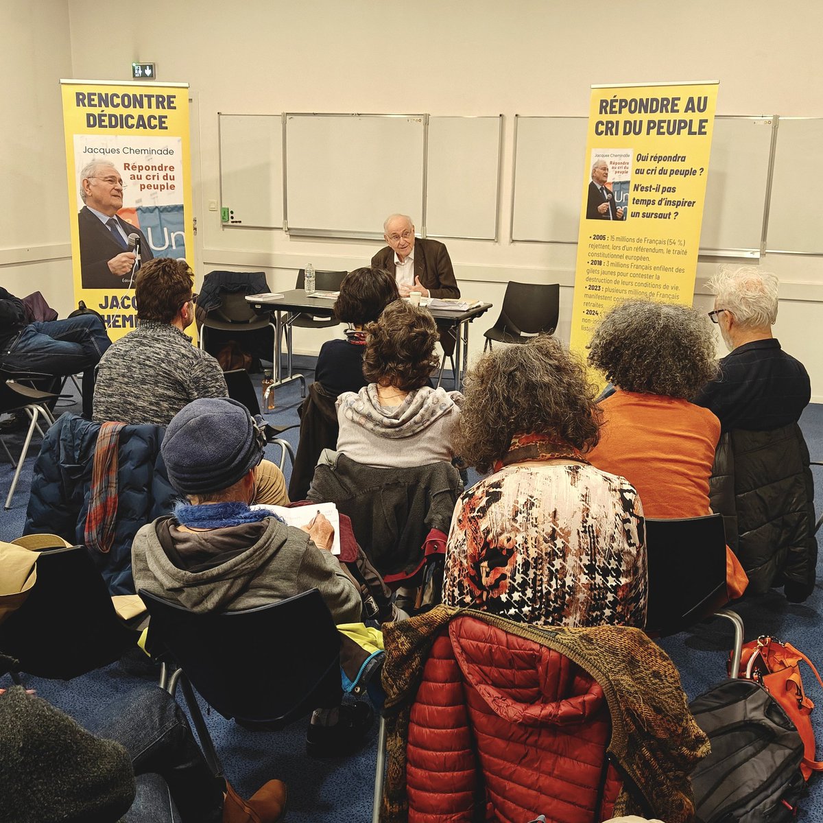 JCheminade's tweet photo. Excellente rencontre hier soir à Nantes avec des citoyens engagés à répondre au cri du peuple 👌 https://t.co/GzXhSRkjOP