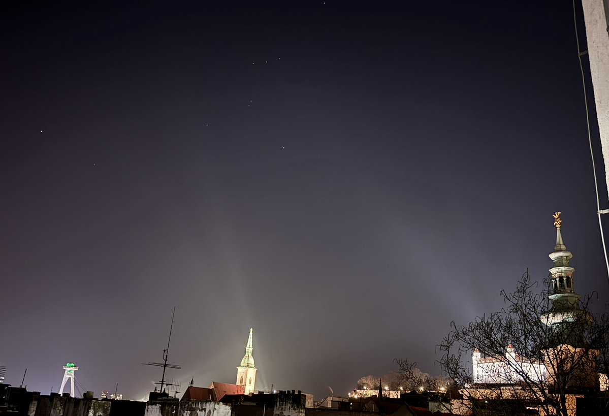 LunaMaya tweet media