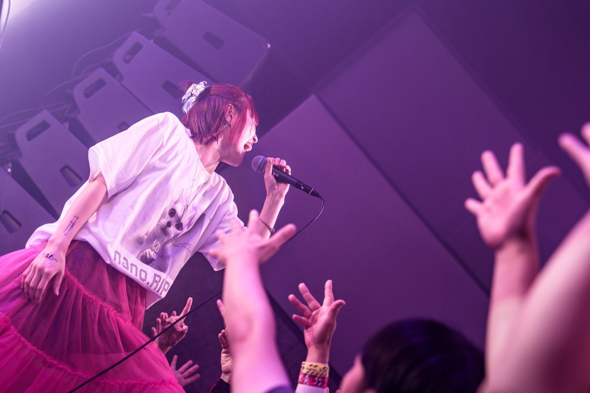 nanoripekimiko's tweet photo. お誕生日メッセージくださったみなさま、ありがとうございます！
あなたに出会えたこの人生を愛しく思います。

歌ってなかったら出会えなかったたくさんの人に支えられて今も生きています。

まだまだ、歌うことをやめない。

明日、ツアー開幕です。 https://t.co/kIHnhuMgjT