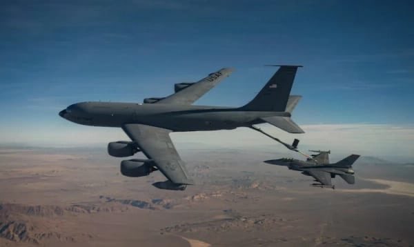 تحطم طائرة KC-135 الأميركية في العراق: 4 قتلى وبدء التحقيق