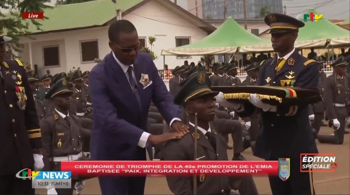 AnsaMedia237's tweet image. Triomphe de la 40ᵉ promotion de l'EMIA.
Major de la Promotion : Sous-lieutenant Foko Kameni Brunel, ingénieur polytechnicien de formation.

Crédit : CRTVweb
 
#AnsaMedia
#EMIA