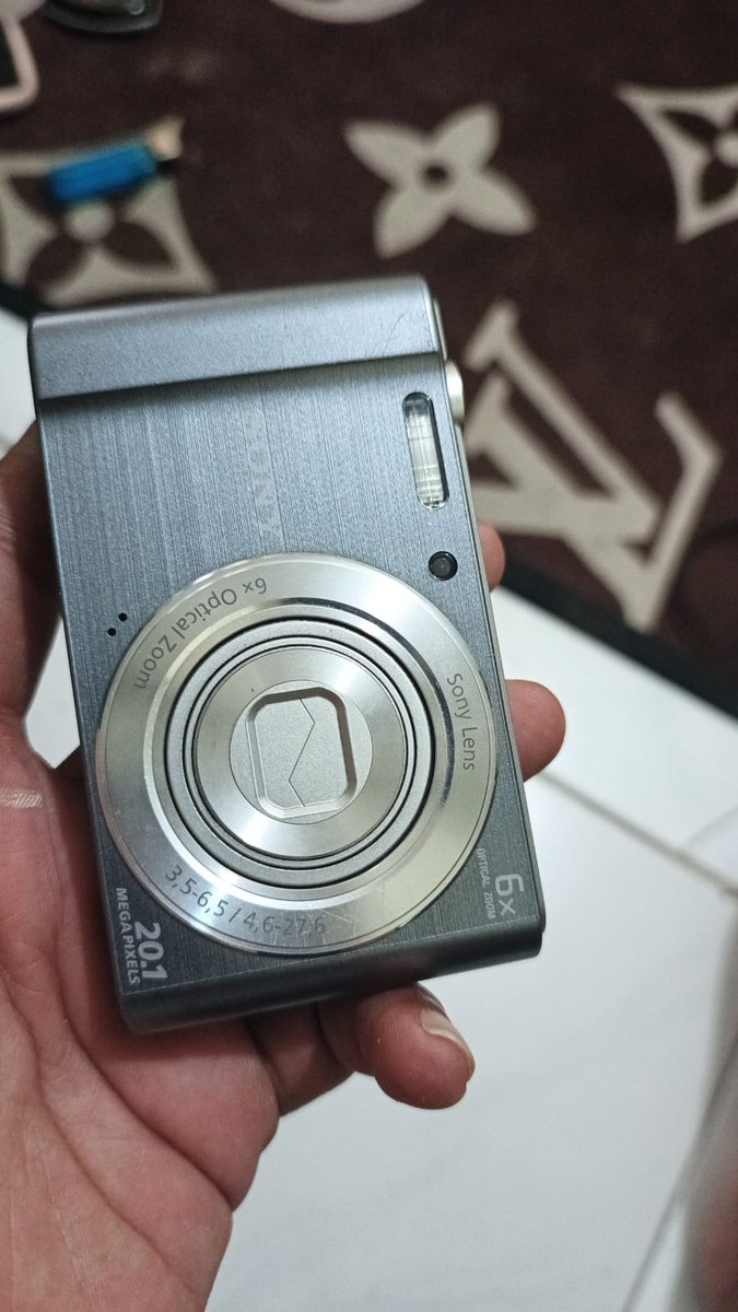 plutoO🦋 tweet media